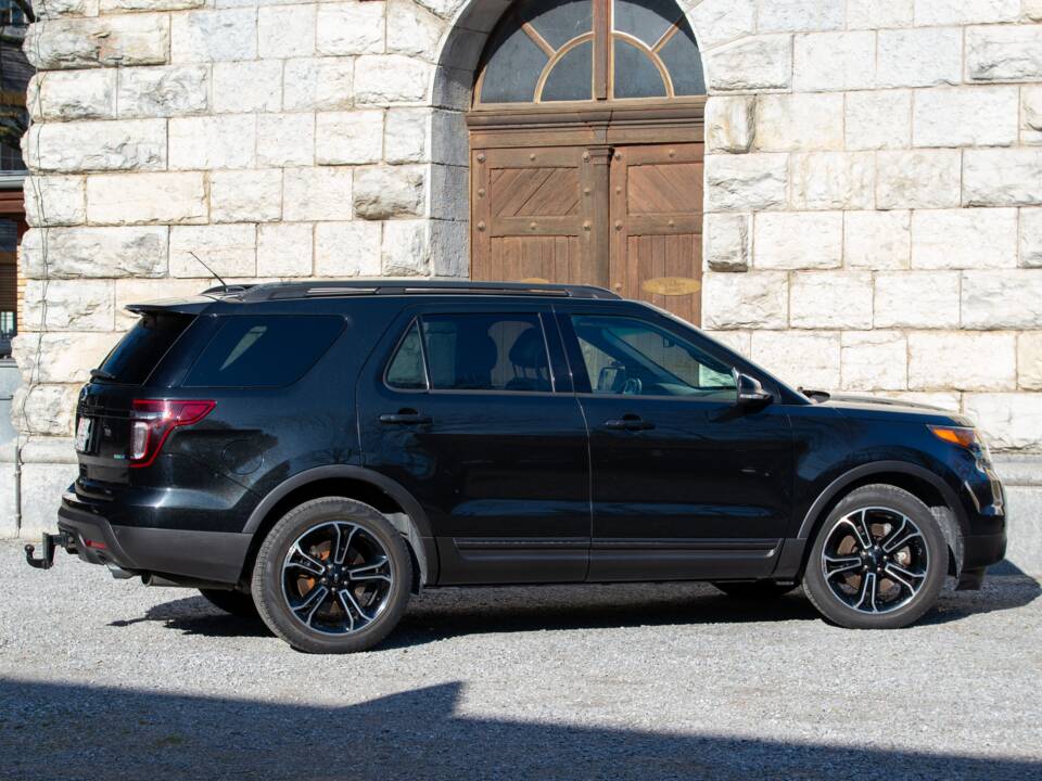 Immagine 6/18 di Ford Explorer 3.5 EcoBoost (2015)