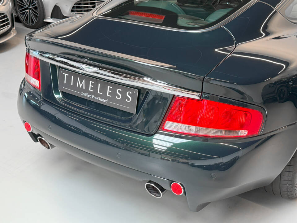 Image 11/43 of Aston Martin V12 Vanquish (2003)