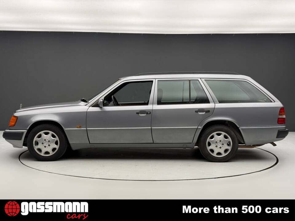 Immagine 5/15 di Mercedes-Benz 200 TE (1992)