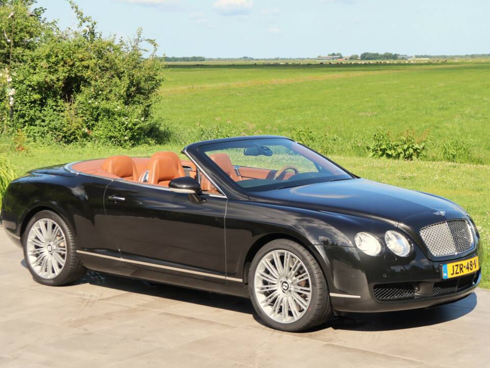 Bild 40/50 von Bentley Continental GTC (2007)