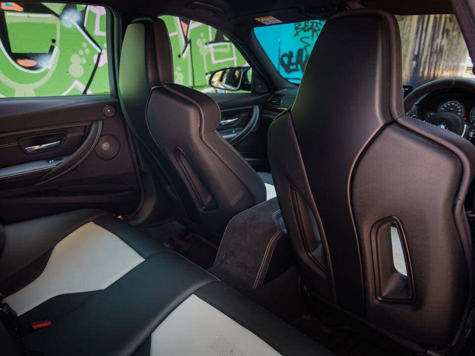Image 28/37 of BMW M3 (2019)