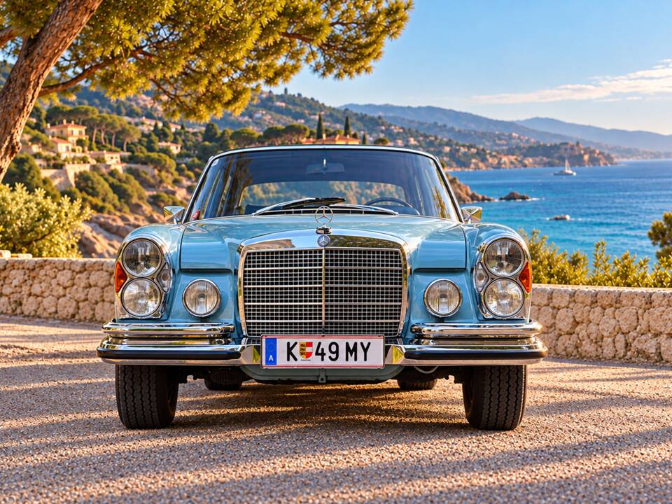 Image 3/96 of Mercedes-Benz 280 SE (1970)