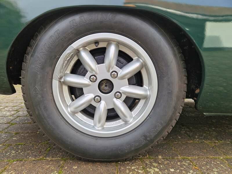 Image 19/50 of MG MGB GT (1965)