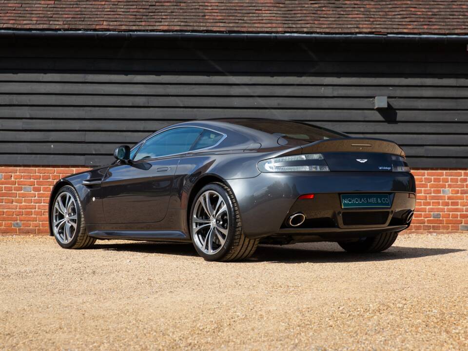 Bild 4/79 von Aston Martin V12 Vantage (2011)