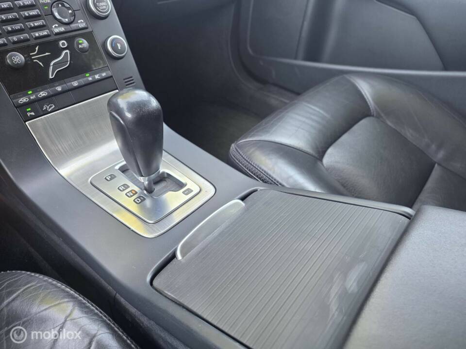 Image 27/34 of Volvo XC70 D5 (2008)