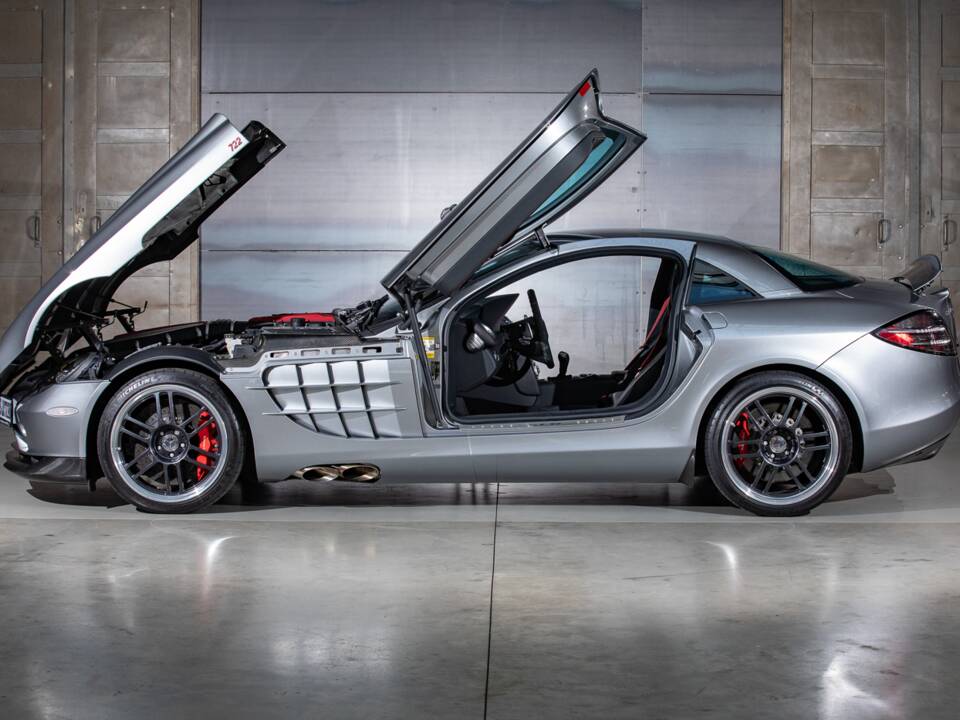 Image 11/25 of Mercedes-Benz SLR McLaren 722 (2006)