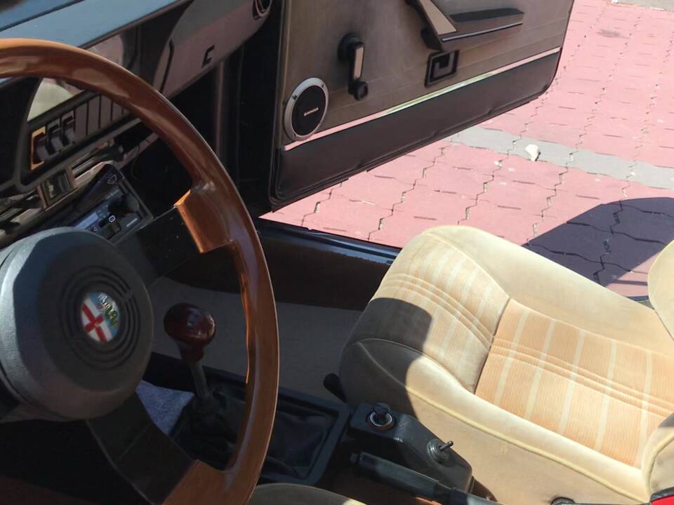 Afbeelding 16/20 van Alfa Romeo GTV 6 2.5 (1981)