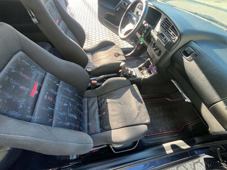 Immagine 19/23 di Volkswagen Golf III 2.0 16V GTI (1993)