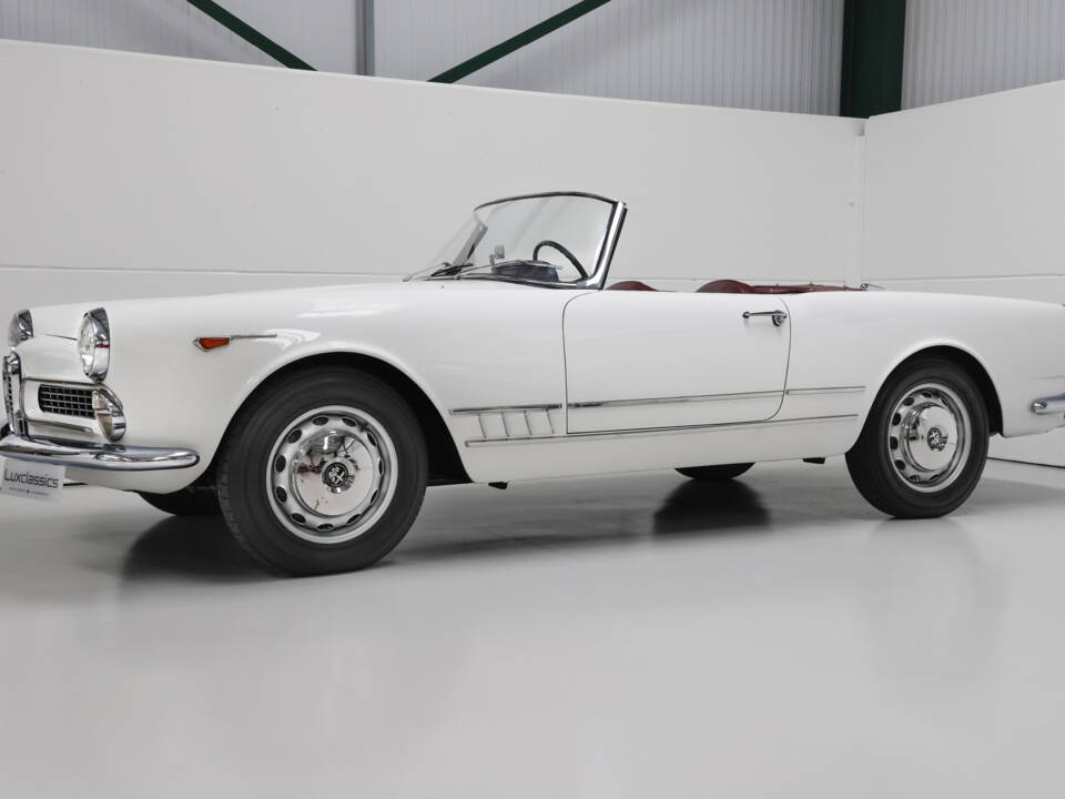 Bild 5/34 von Alfa Romeo 2000 Spider (1960)