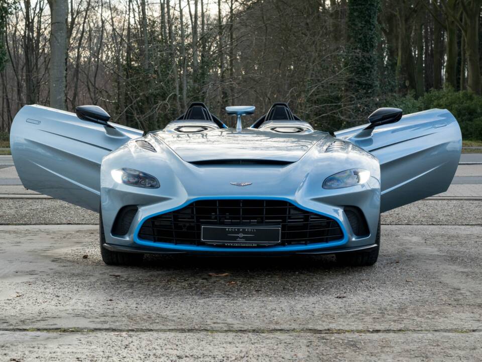 Bild 19/35 von Aston Martin V12 Speedster (2021)