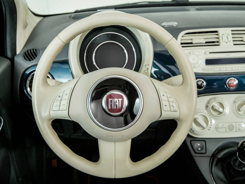 Image 8/50 of FIAT 500 C (2014)