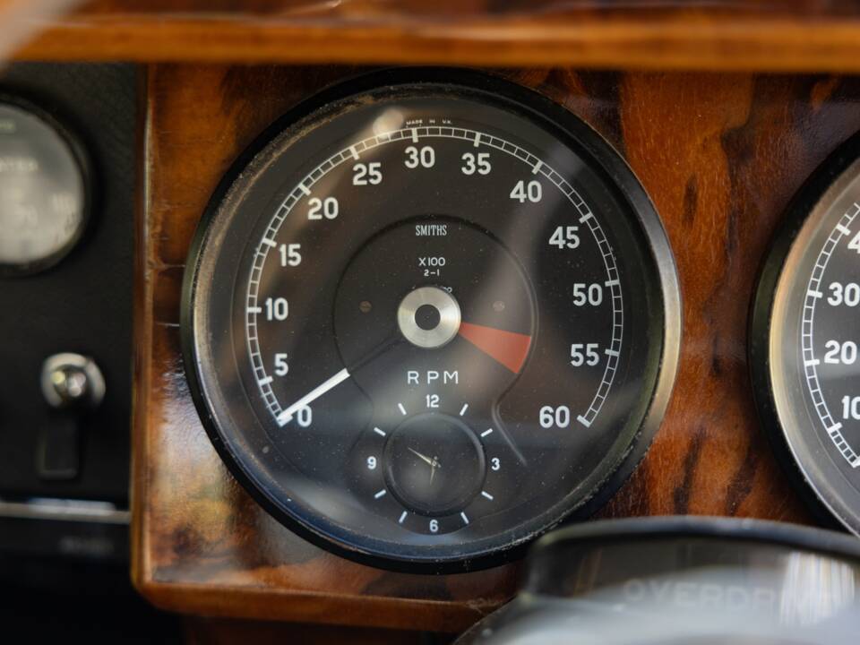 Image 9/50 de Jaguar Mk II 3.8 (1966)