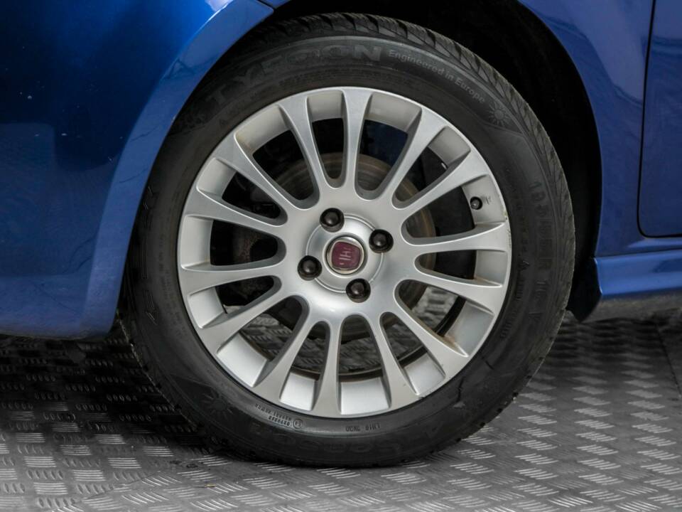 Bild 4/50 von FIAT Grande Punto 1.4 (2009)