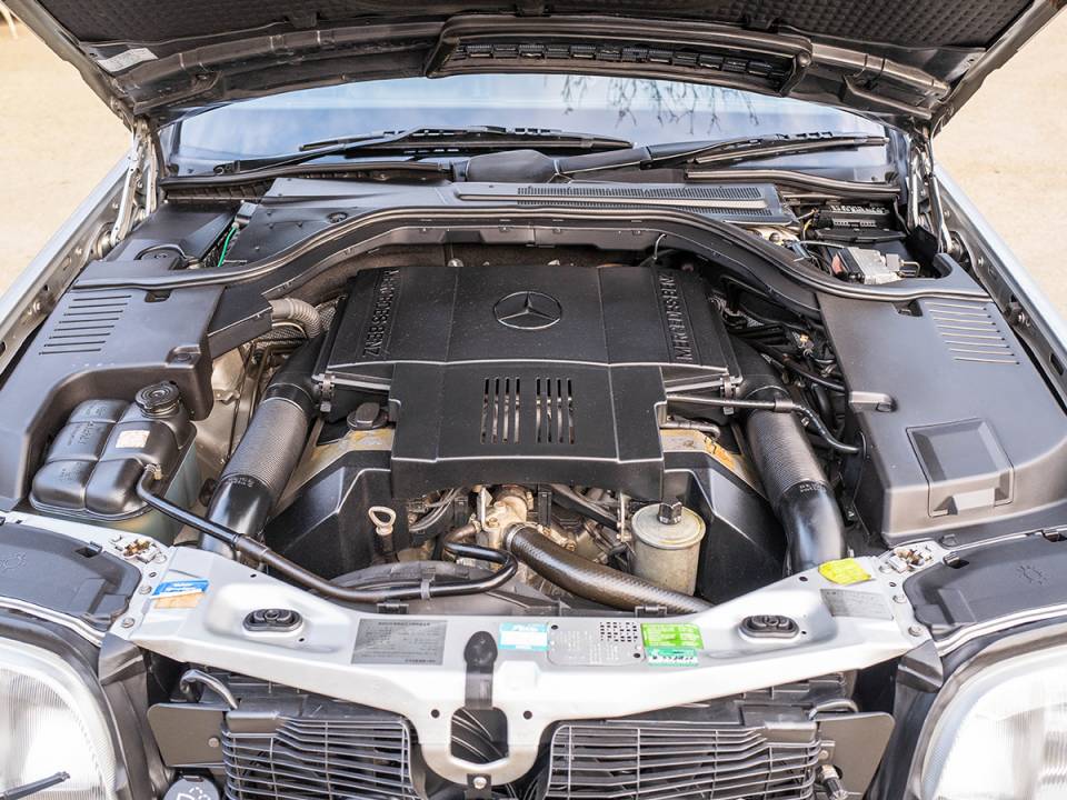 Bild 44/45 von Mercedes-Benz S 500 (1995)