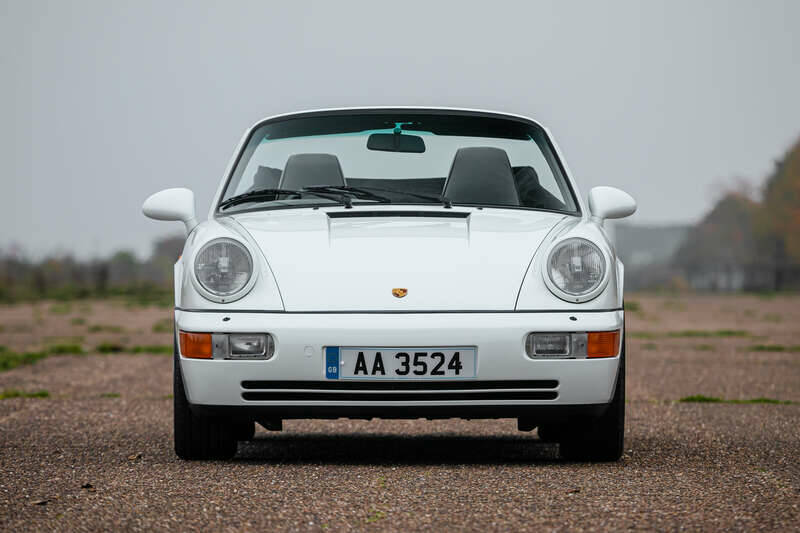 Image 6/38 of Porsche 911 Carrera 4 (1991)