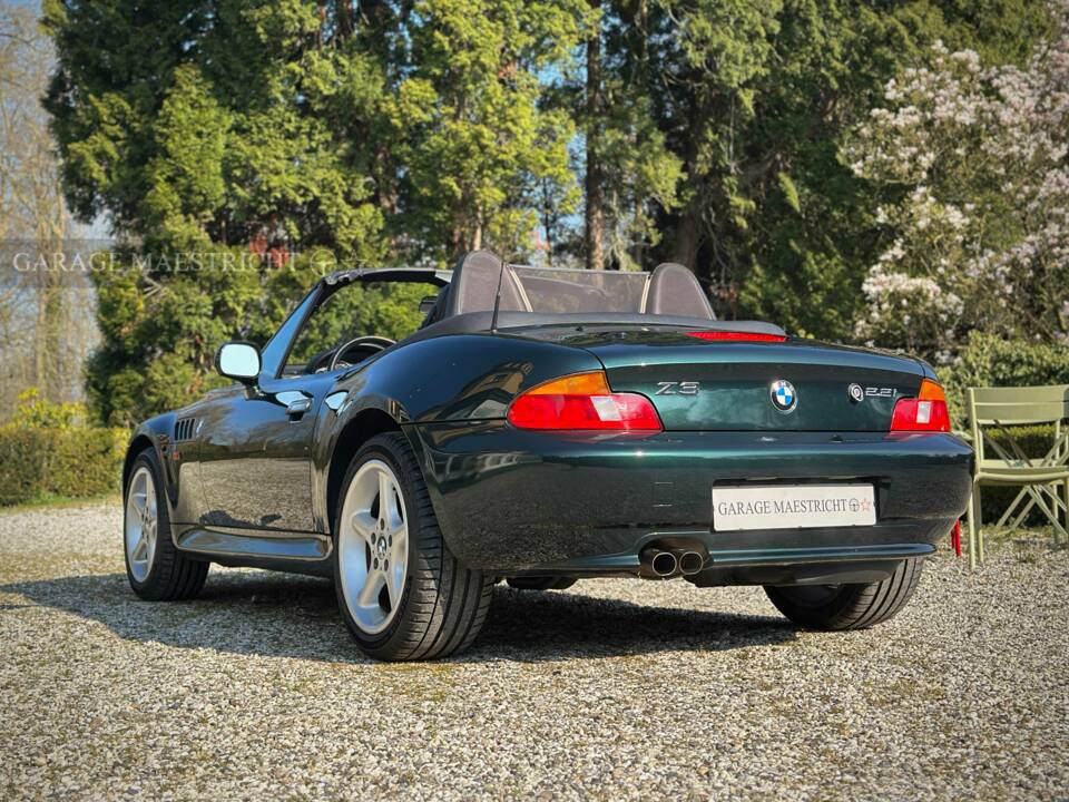 Immagine 13/93 di BMW Z3 2.2i (2002)