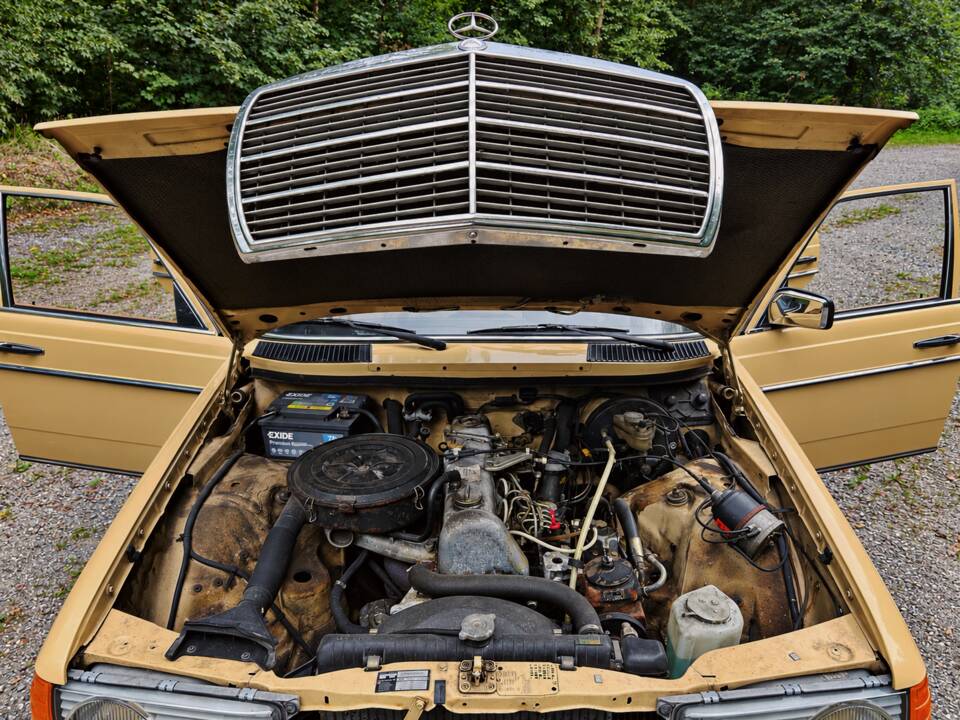 Image 12/12 of Mercedes-Benz 300 D (1980)