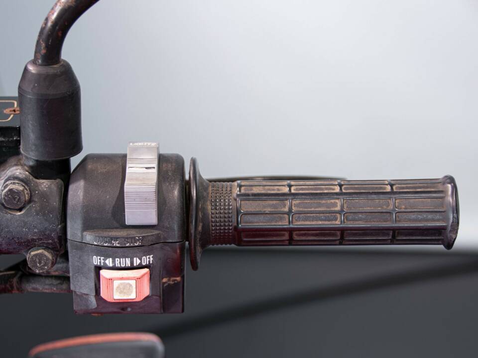 Bild 31/50 von Kawasaki DUMMY (1982)