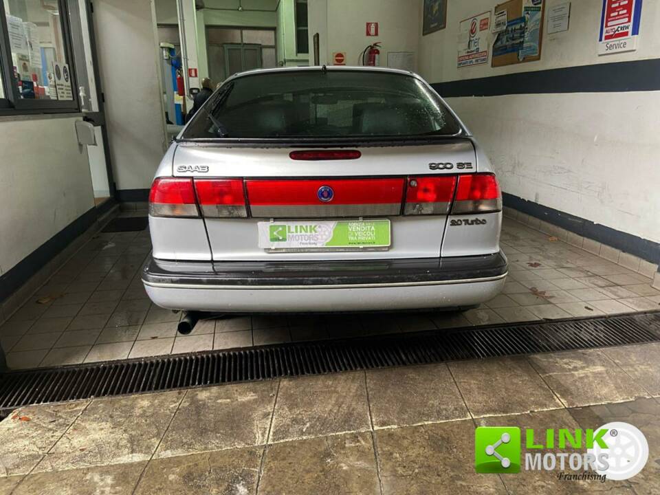 Bild 10/10 von Saab 900 2.0i 16V (1997)