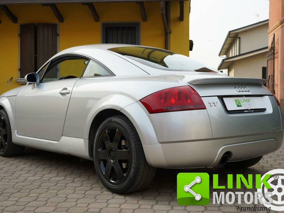 Bild 5/10 von Audi TT 1.8 T (1999)