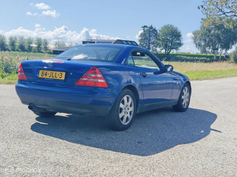 Bild 8/27 von Mercedes-Benz SLK 200 (1999)