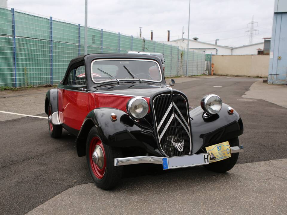 Immagine 9/45 di Citroën Traction Avant 11 BL (1952)