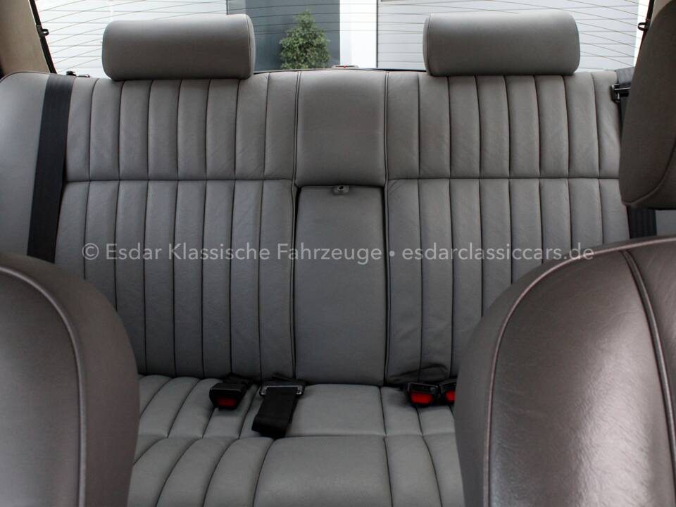 Immagine 34/46 di Jaguar XJ 12 (1986)