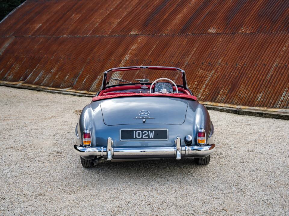 Immagine 6/45 di Mercedes-Benz 190 SL (1960)