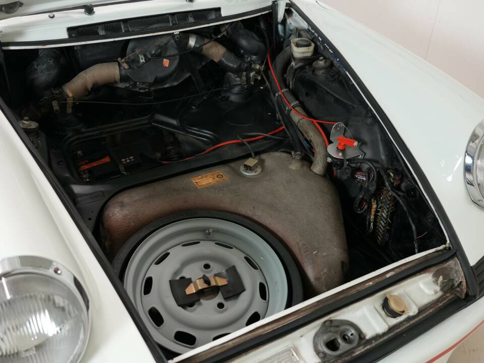 Image 27/29 of Porsche 911 Carrera RS 2.7 (Touring) (1973)