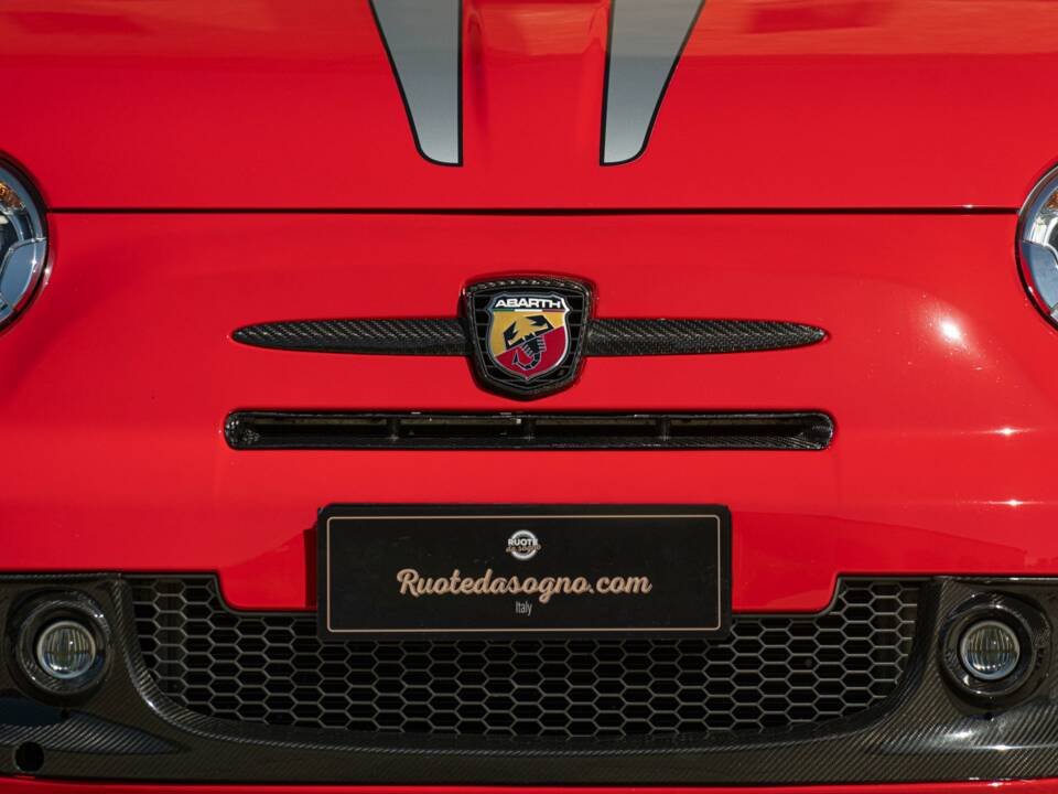 Bild 21/50 von Abarth 695 «Tributo Ferrari» (2010)