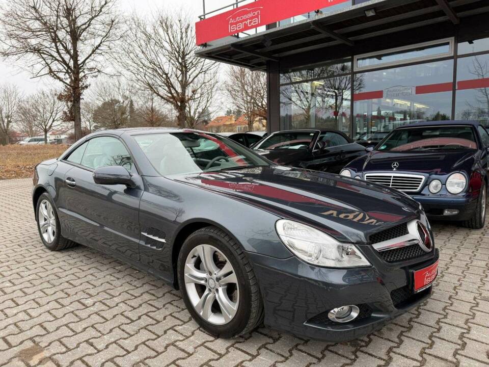 Bild 27/30 von Mercedes-Benz SL 350 (2008)