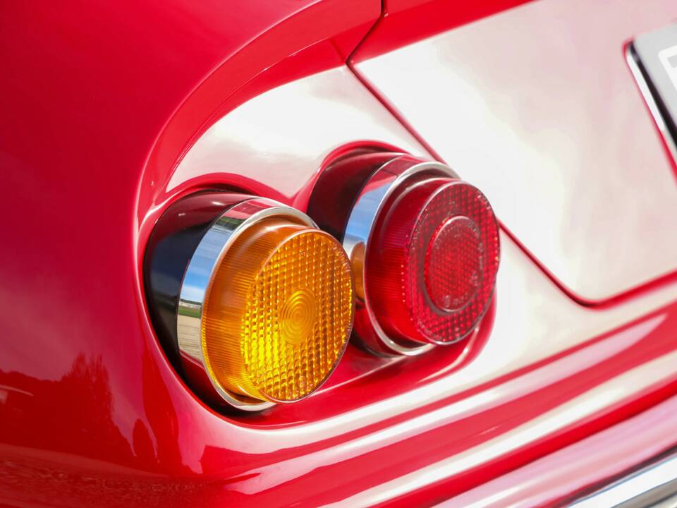 Afbeelding 16/50 van Ferrari 365 GTB/4 Daytona (1973)