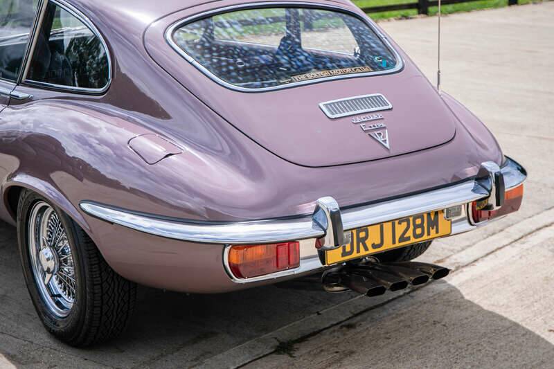 Bild 9/32 von Jaguar E-Type V12 (2+2) (1973)