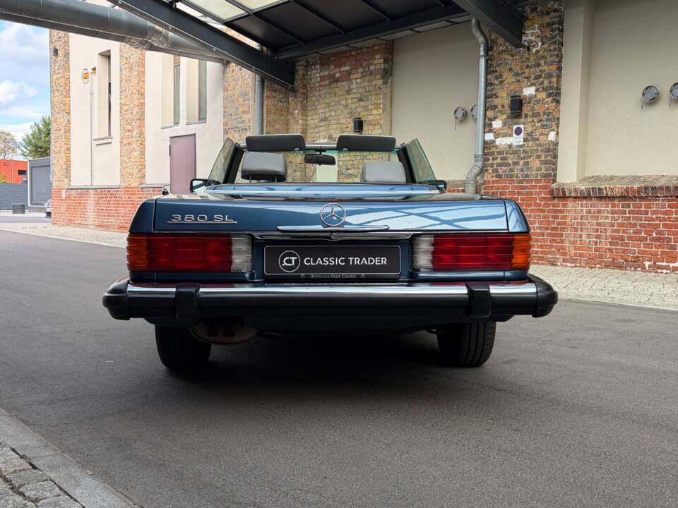 Image 4/88 of Mercedes-Benz 380 SL (1984)