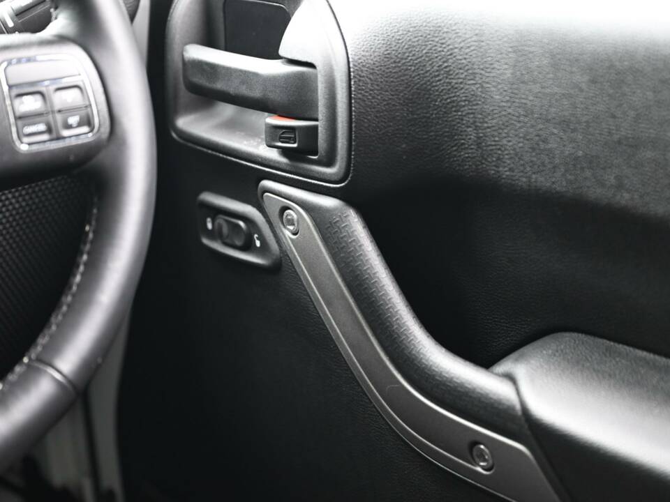 Imagen 32/50 de Jeep Wrangler 3.6 V6 (2015)