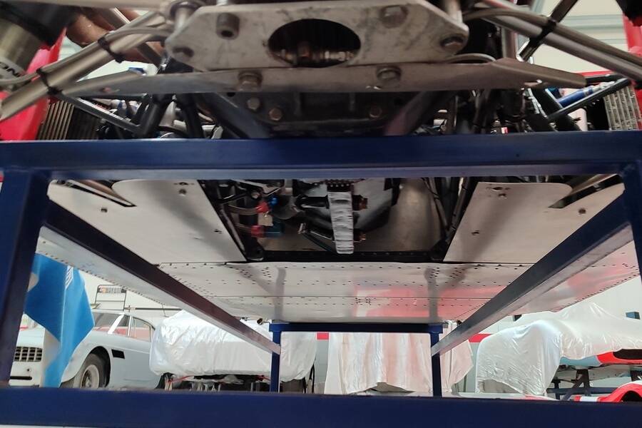 Image 40/50 of Lola T290 (1972)