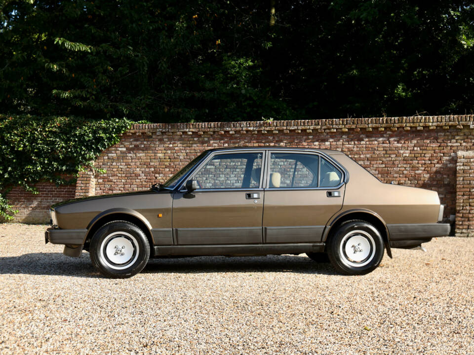Immagine 43/50 di Alfa Romeo Alfetta 2.0 (1984)