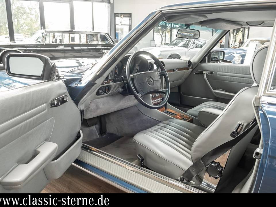 Afbeelding 8/15 van Mercedes-Benz 560 SL (1986)