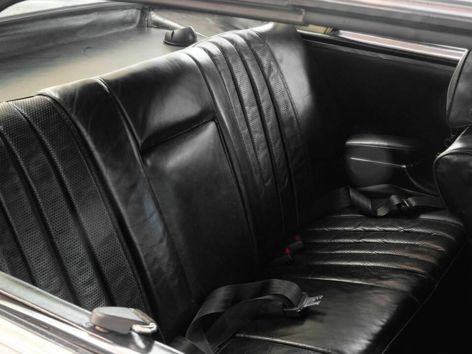 Image 27/49 de Mercedes-Benz 280 SE (1970)