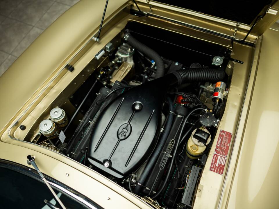 Bild 95/100 von Maserati Ghibli (1968)