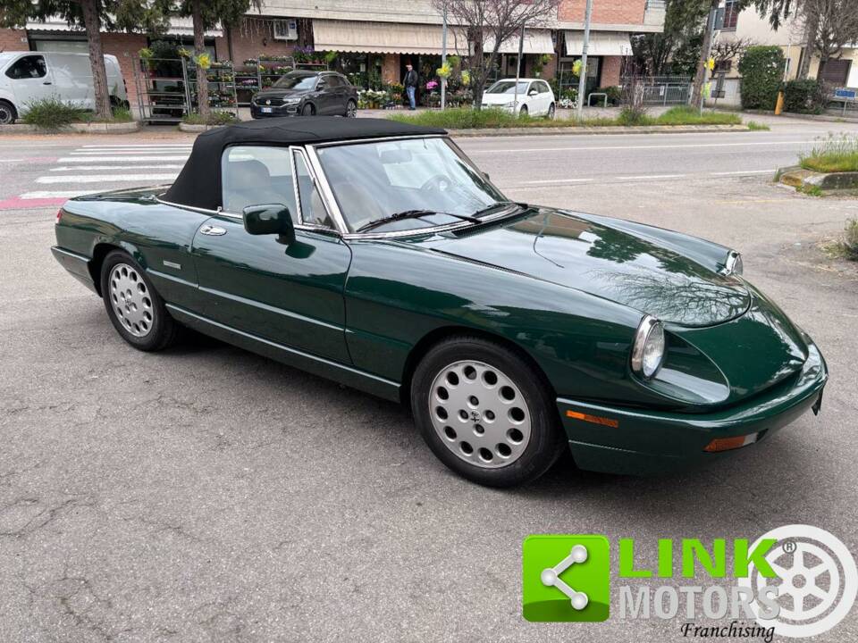 Immagine 5/10 di Alfa Romeo 2.0 Spider (1992)