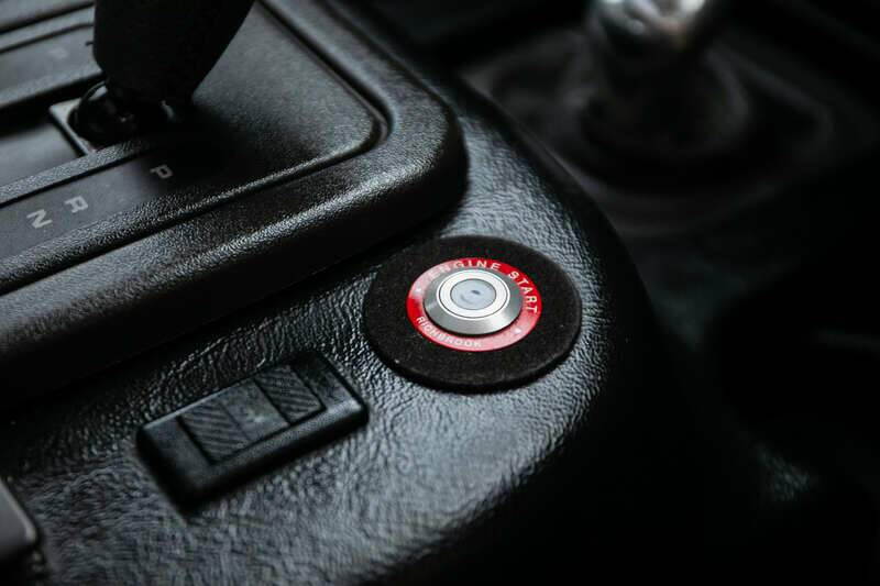 Image 13/50 of Land Rover Defender 90 "50th Anniversary" (1998)