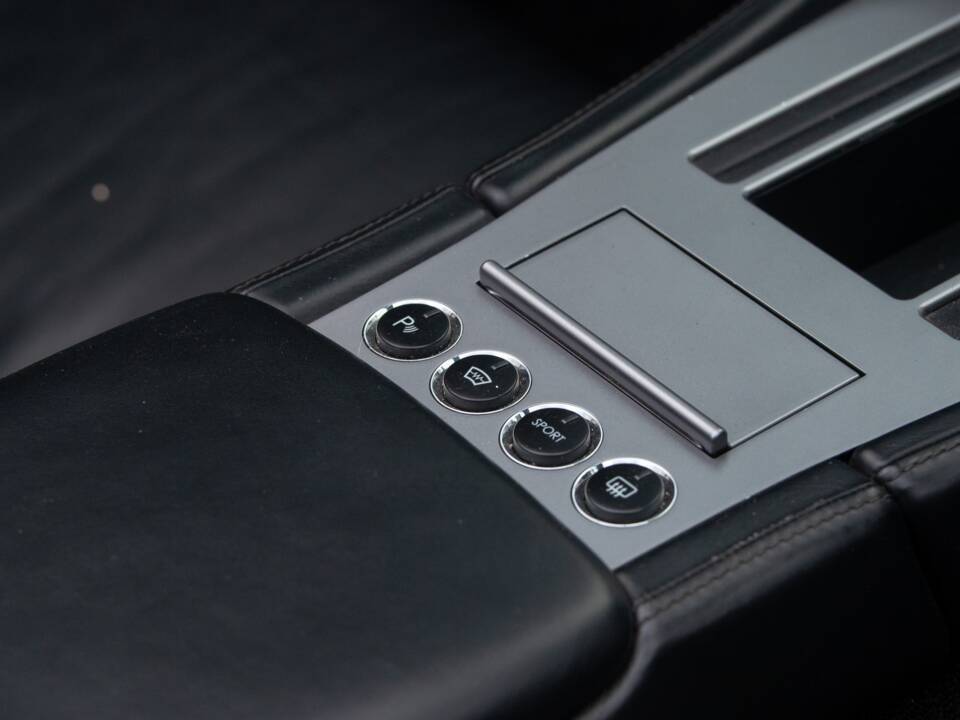 Bild 33/50 von Aston Martin DB 9 Volante (2006)