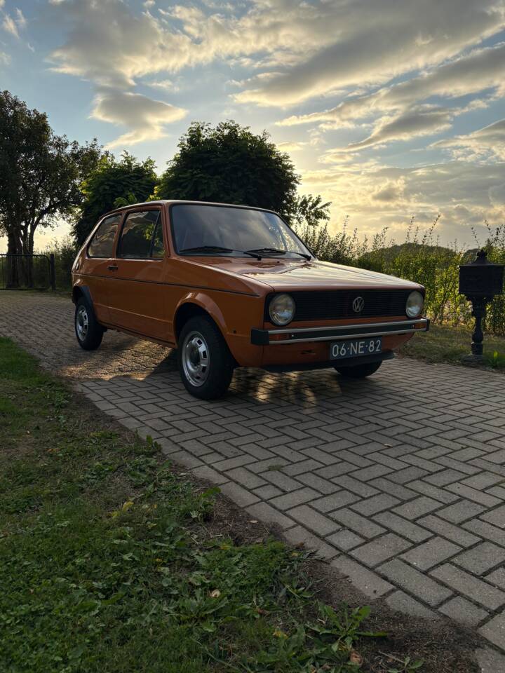 Image 16/17 of Volkswagen Golf Mk I 1.1 (1976)