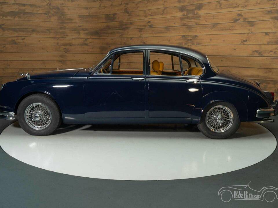 Image 15/19 of Jaguar Mk II 3.8 (1962)