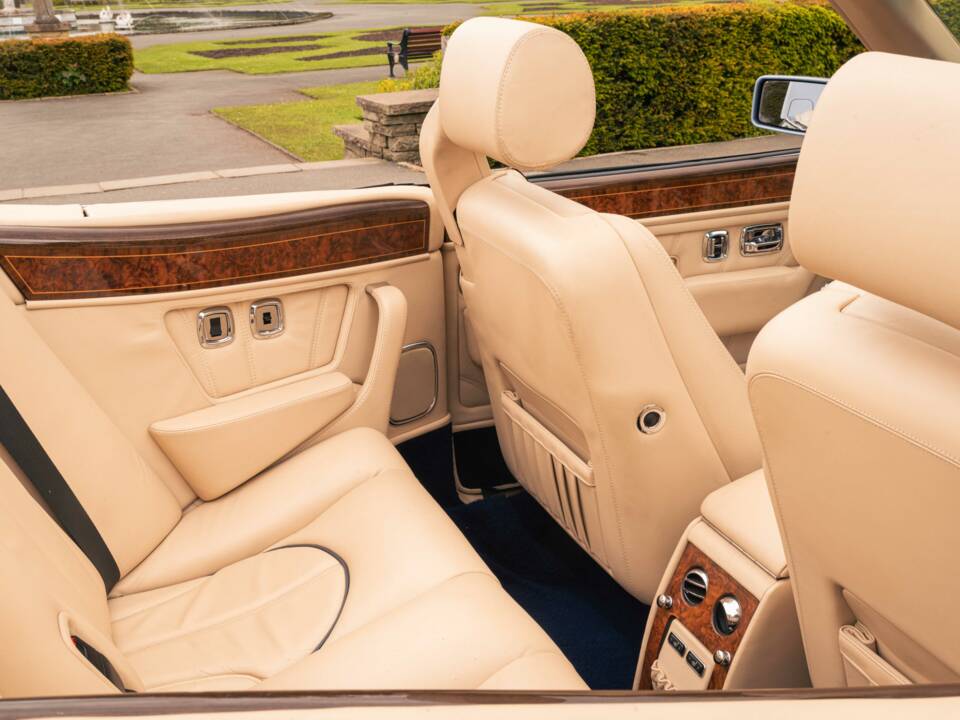 Immagine 34/38 di Rolls-Royce Corniche V (2001)
