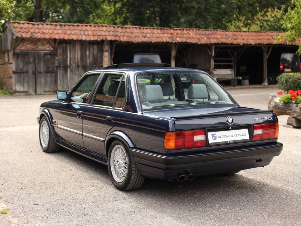 Image 5/82 of BMW 325ix (1989)