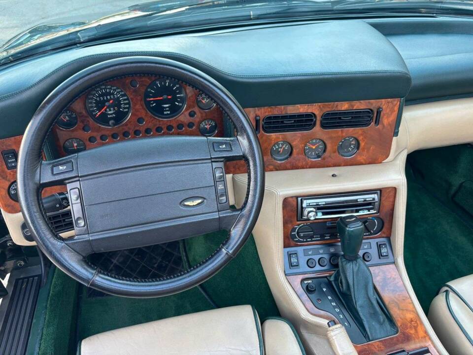 Bild 14/20 von Aston Martin Virage Volante (1994)