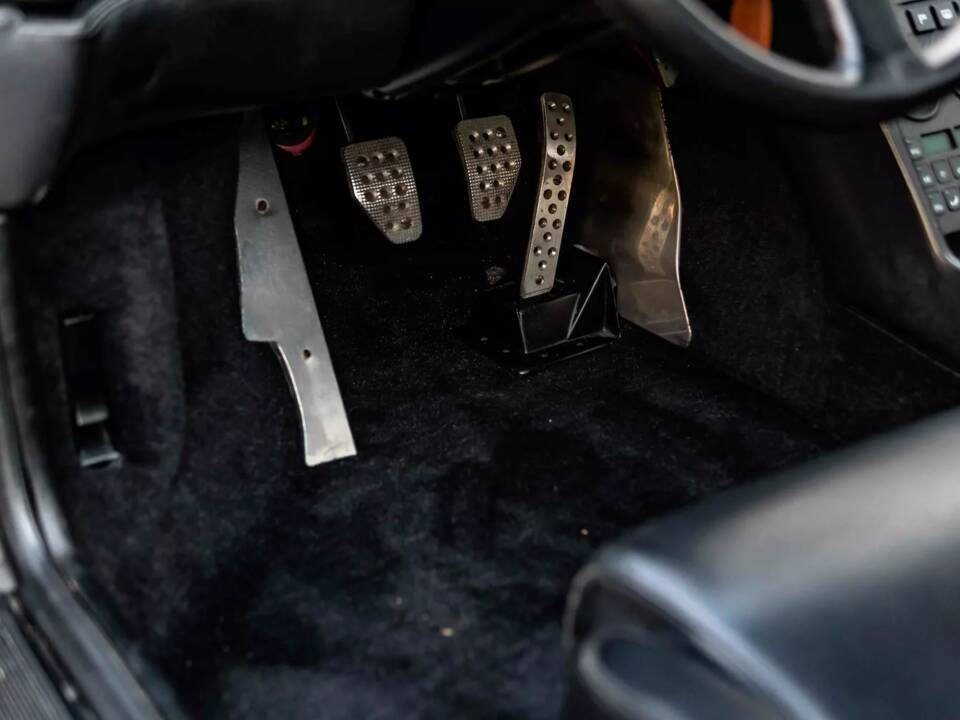 Bild 5/7 von Ferrari 348 TS (1991)