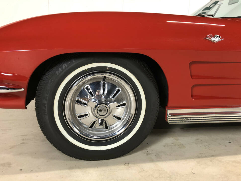 Image 14/34 of Chevrolet Corvette Sting Ray Convertible (1964)